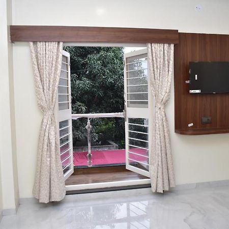 Hotel Sai Sandesh Shirdi Buitenkant foto