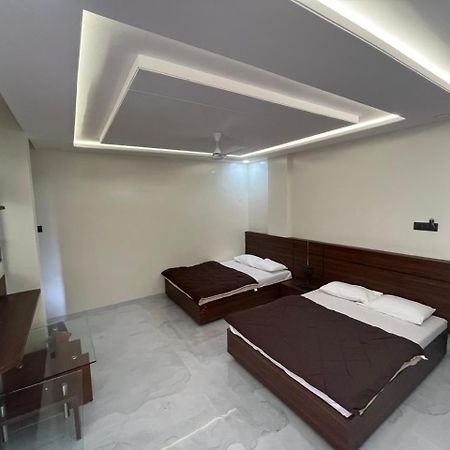 Hotel Sai Sandesh Shirdi Buitenkant foto