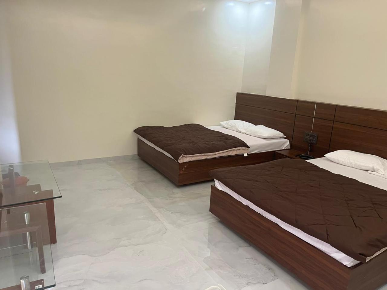 Hotel Sai Sandesh Shirdi Buitenkant foto
