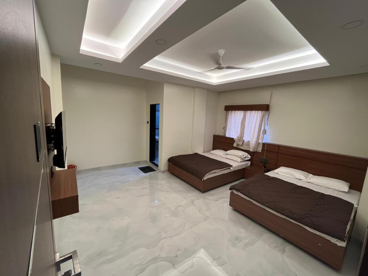 Hotel Sai Sandesh Shirdi Buitenkant foto