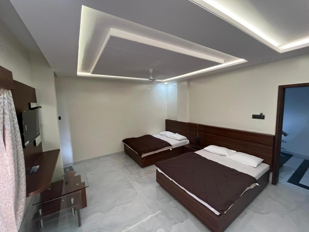 Hotel Sai Sandesh Shirdi Buitenkant foto